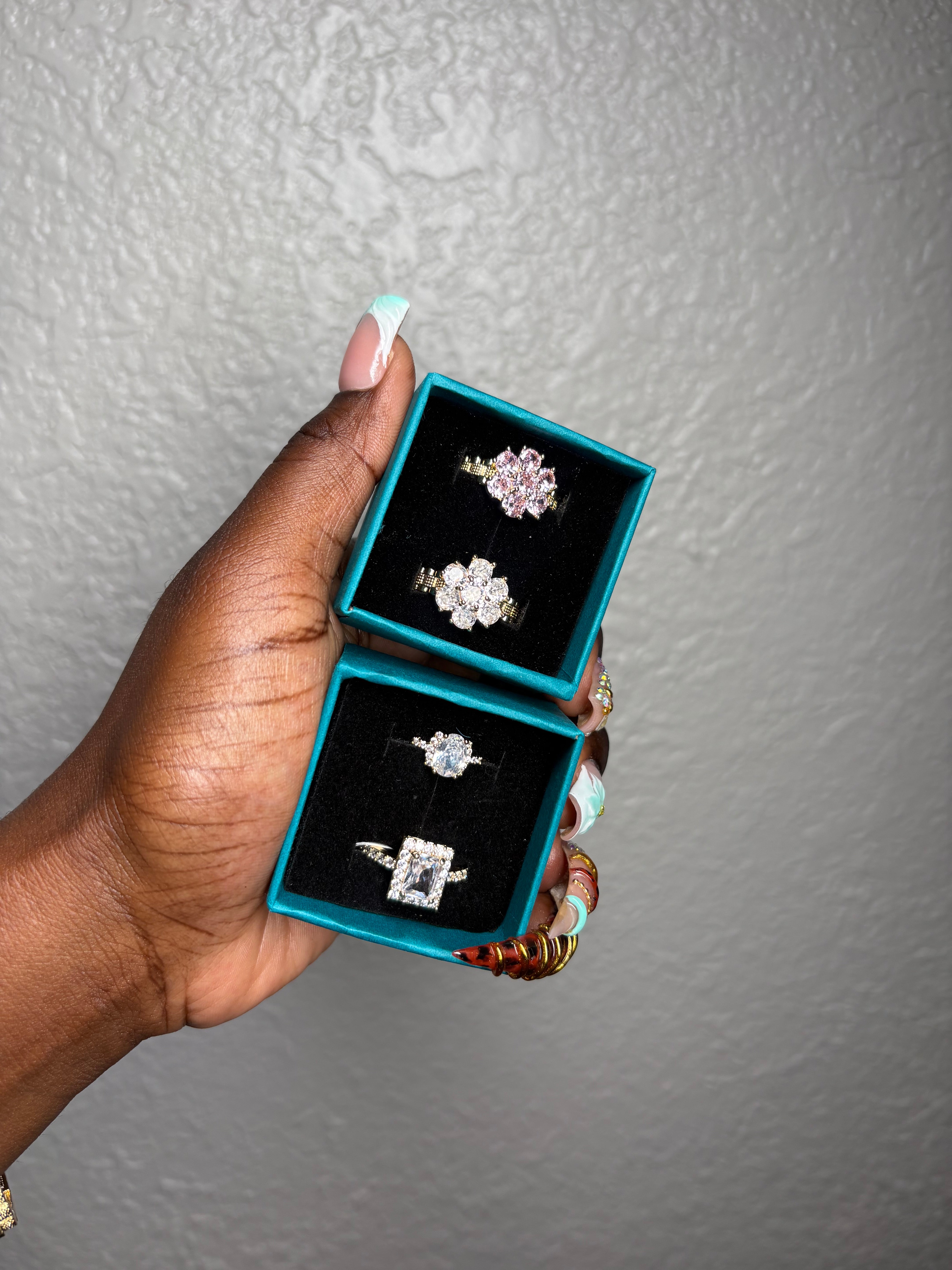 Flashy babe rings